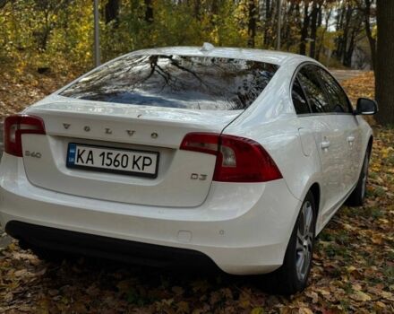Белый Вольво С60, объемом двигателя 2 л и пробегом 221 тыс. км за 12800 $, фото 1 на Automoto.ua
