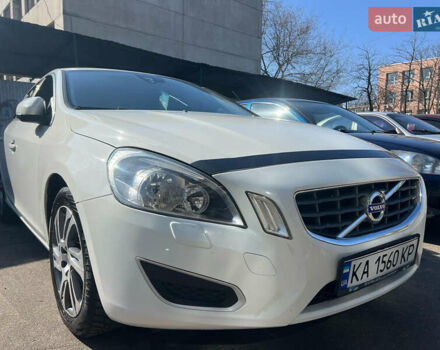Вольво С60 2013 в Киеве на Automoto.ua Белый Вольво С60, объемом двигателя 1.98 л и пробегом 220 тыс. км за 12200 $, фото 34 на Automoto.ua