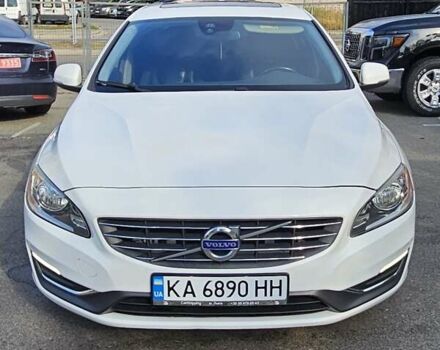 Белый Вольво С60, объемом двигателя 2.5 л и пробегом 208 тыс. км за 11200 $, фото 5 на Automoto.ua