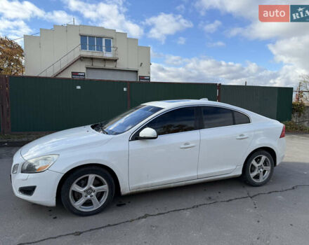 Білий Вольво С60, об'ємом двигуна 2.5 л та пробігом 266 тис. км за 7950 $, фото 3 на Automoto.ua
