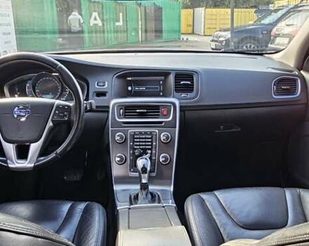 Білий Вольво С60, об'ємом двигуна 2.5 л та пробігом 208 тис. км за 11700 $, фото 13 на Automoto.ua