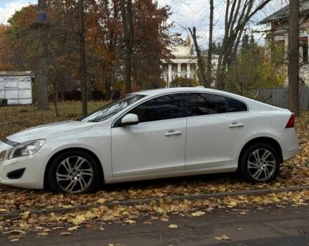 Белый Вольво С60, объемом двигателя 2 л и пробегом 221 тыс. км за 12800 $, фото 5 на Automoto.ua