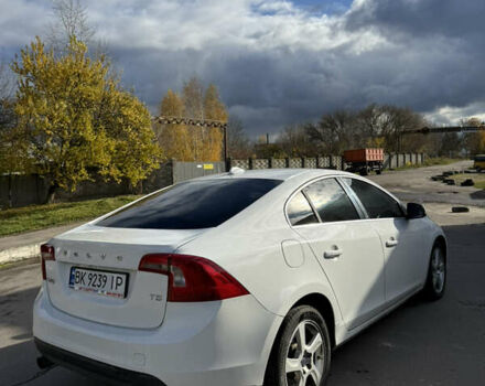 Білий Вольво С60, об'ємом двигуна 2.5 л та пробігом 266 тис. км за 7950 $, фото 6 на Automoto.ua