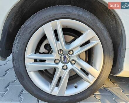 Вольво С60 2013 в Киеве на Automoto.ua Белый Вольво С60, объемом двигателя 2.52 л и пробегом 164 тыс. км за 12500 $, фото 19 на Automoto.ua