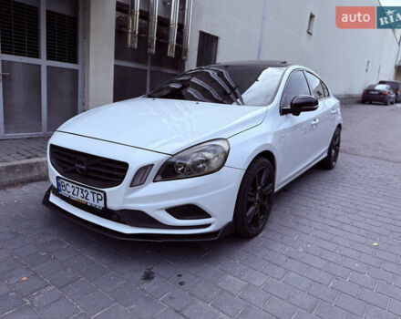 Белый Вольво С60, объемом двигателя 3 л и пробегом 155 тыс. км за 14999 $, фото 11 на Automoto.ua