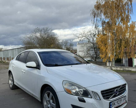Білий Вольво С60, об'ємом двигуна 2.5 л та пробігом 266 тис. км за 7950 $, фото 2 на Automoto.ua