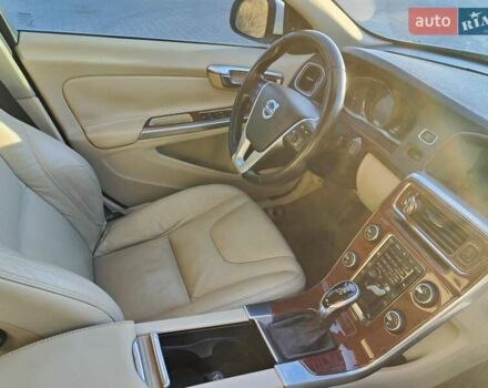 Вольво С60 2013 в Киеве на Automoto.ua Белый Вольво С60, объемом двигателя 2.52 л и пробегом 164 тыс. км за 12500 $, фото 16 на Automoto.ua