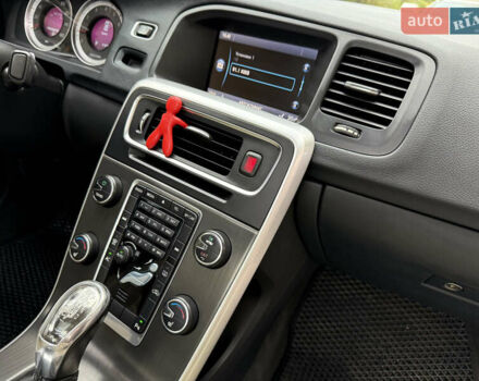 Белый Вольво С60, объемом двигателя 3 л и пробегом 155 тыс. км за 14999 $, фото 38 на Automoto.ua