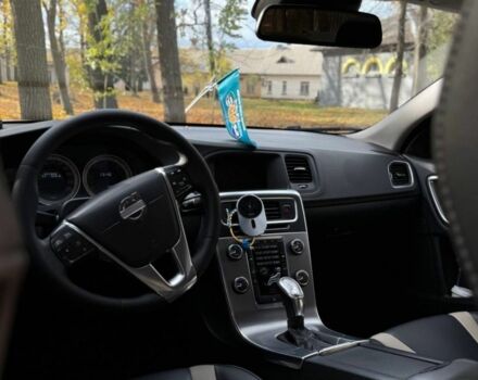 Белый Вольво С60, объемом двигателя 2 л и пробегом 221 тыс. км за 12800 $, фото 13 на Automoto.ua