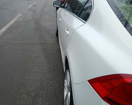 Белый Вольво С60, объемом двигателя 1.98 л и пробегом 146 тыс. км за 10500 $, фото 4 на Automoto.ua