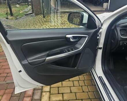 Белый Вольво С60, объемом двигателя 1.97 л и пробегом 236 тыс. км за 10200 $, фото 10 на Automoto.ua