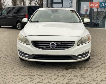 Белый Вольво С60, объемом двигателя 2 л и пробегом 260 тыс. км за 8300 $, фото 2 на Automoto.ua