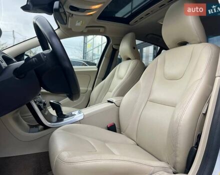 Білий Вольво С60, об'ємом двигуна 1.97 л та пробігом 176 тис. км за 13500 $, фото 12 на Automoto.ua