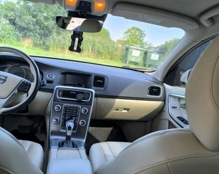 Белый Вольво С60, объемом двигателя 1.97 л и пробегом 183 тыс. км за 12300 $, фото 12 на Automoto.ua