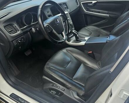 Белый Вольво С60, объемом двигателя 1.97 л и пробегом 236 тыс. км за 10200 $, фото 11 на Automoto.ua