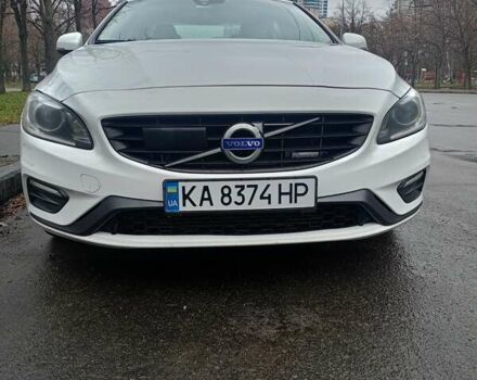 Белый Вольво С60, объемом двигателя 1.98 л и пробегом 146 тыс. км за 10500 $, фото 8 на Automoto.ua