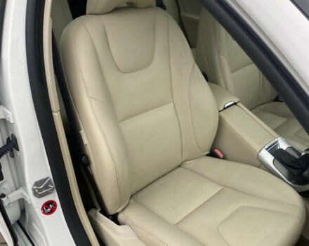 Белый Вольво С60, объемом двигателя 2 л и пробегом 260 тыс. км за 8300 $, фото 24 на Automoto.ua