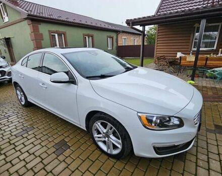 Белый Вольво С60, объемом двигателя 1.97 л и пробегом 236 тыс. км за 10200 $, фото 4 на Automoto.ua