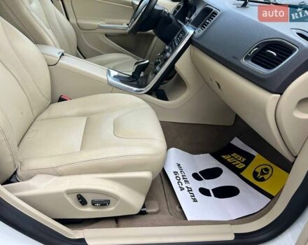 Білий Вольво С60, об'ємом двигуна 1.97 л та пробігом 176 тис. км за 13500 $, фото 24 на Automoto.ua