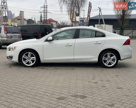 Белый Вольво С60, объемом двигателя 2 л и пробегом 260 тыс. км за 8300 $, фото 4 на Automoto.ua