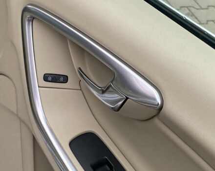 Белый Вольво С60, объемом двигателя 2 л и пробегом 260 тыс. км за 8300 $, фото 26 на Automoto.ua