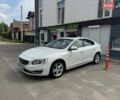 Белый Вольво С60, объемом двигателя 2.5 л и пробегом 130 тыс. км за 12500 $, фото 4 на Automoto.ua