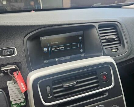 Белый Вольво С60, объемом двигателя 1.97 л и пробегом 236 тыс. км за 10200 $, фото 19 на Automoto.ua