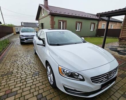 Белый Вольво С60, объемом двигателя 1.97 л и пробегом 236 тыс. км за 10200 $, фото 2 на Automoto.ua