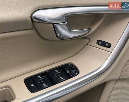 Білий Вольво С60, об'ємом двигуна 1.97 л та пробігом 176 тис. км за 13500 $, фото 10 на Automoto.ua