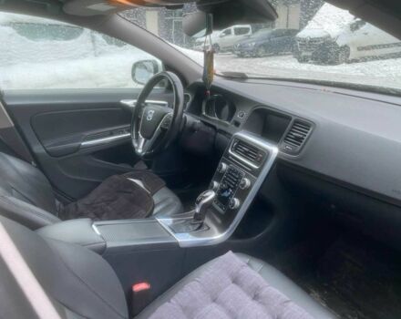 Білий Вольво С60, об'ємом двигуна 2.5 л та пробігом 250 тис. км за 11500 $, фото 12 на Automoto.ua