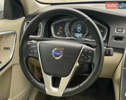 Белый Вольво С60, объемом двигателя 2 л и пробегом 260 тыс. км за 8300 $, фото 12 на Automoto.ua