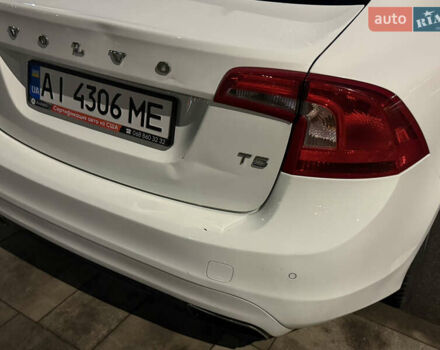 Білий Вольво С60, об'ємом двигуна 1.97 л та пробігом 146 тис. км за 10700 $, фото 5 на Automoto.ua