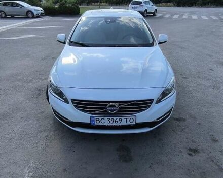 Белый Вольво С60, объемом двигателя 1.97 л и пробегом 183 тыс. км за 12300 $, фото 8 на Automoto.ua