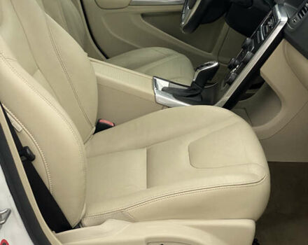 Белый Вольво С60, объемом двигателя 2 л и пробегом 260 тыс. км за 8300 $, фото 23 на Automoto.ua