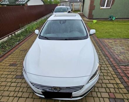 Белый Вольво С60, объемом двигателя 1.97 л и пробегом 236 тыс. км за 10200 $, фото 3 на Automoto.ua