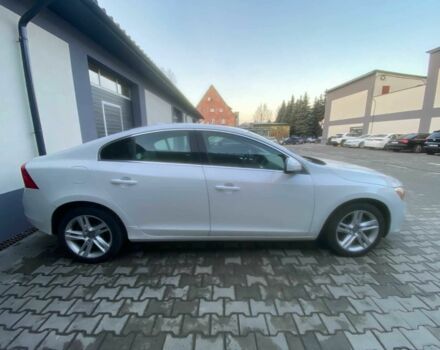 Білий Вольво С60, об'ємом двигуна 2.5 л та пробігом 250 тис. км за 11500 $, фото 6 на Automoto.ua