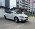 Белый Вольво С60, объемом двигателя 2.5 л и пробегом 130 тыс. км за 12500 $, фото 1 на Automoto.ua