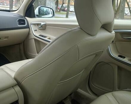 Белый Вольво С60, объемом двигателя 1.98 л и пробегом 146 тыс. км за 10500 $, фото 15 на Automoto.ua