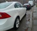 Белый Вольво С60, объемом двигателя 1.98 л и пробегом 146 тыс. км за 10500 $, фото 6 на Automoto.ua