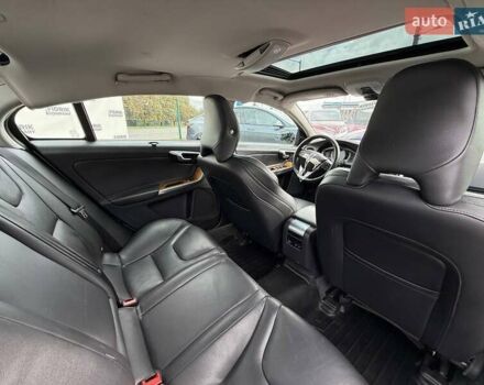 Белый Вольво С60, объемом двигателя 2.52 л и пробегом 118 тыс. км за 8900 $, фото 7 на Automoto.ua