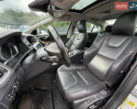 Белый Вольво С60, объемом двигателя 2.52 л и пробегом 118 тыс. км за 8900 $, фото 12 на Automoto.ua