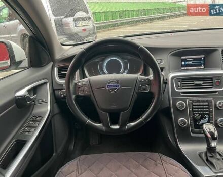 Белый Вольво С60, объемом двигателя 1.98 л и пробегом 215 тыс. км за 12690 $, фото 13 на Automoto.ua