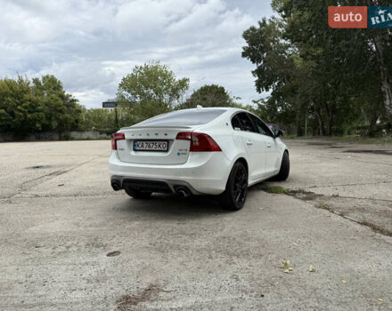 Белый Вольво С60, объемом двигателя 2.95 л и пробегом 162 тыс. км за 14900 $, фото 3 на Automoto.ua