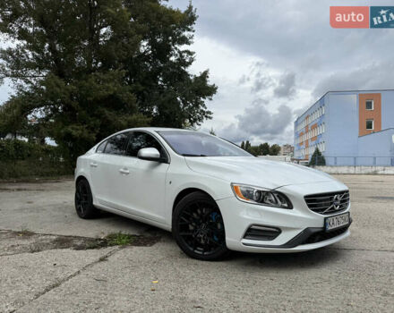 Белый Вольво С60, объемом двигателя 2.95 л и пробегом 162 тыс. км за 14900 $, фото 1 на Automoto.ua
