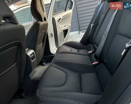 Білий Вольво С60, об'ємом двигуна 2 л та пробігом 190 тис. км за 13990 $, фото 59 на Automoto.ua