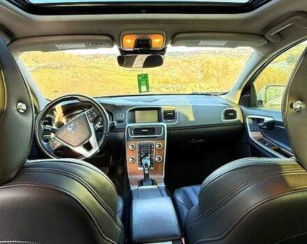 Білий Вольво С60, об'ємом двигуна 2 л та пробігом 32 тис. км за 17000 $, фото 5 на Automoto.ua