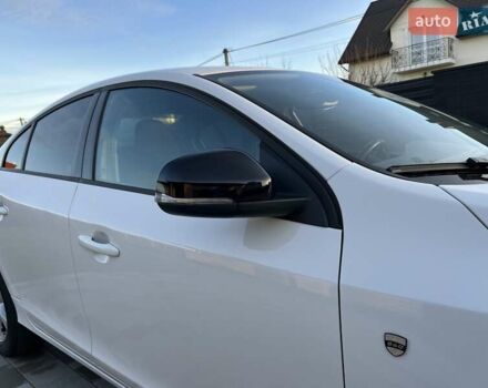 Білий Вольво С60, об'ємом двигуна 2 л та пробігом 190 тис. км за 13990 $, фото 6 на Automoto.ua