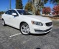 Белый Вольво С60, объемом двигателя 2.5 л и пробегом 75 тыс. км за 2500 $, фото 1 на Automoto.ua