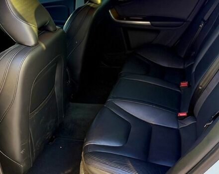 Білий Вольво С60, об'ємом двигуна 2 л та пробігом 32 тис. км за 17000 $, фото 4 на Automoto.ua