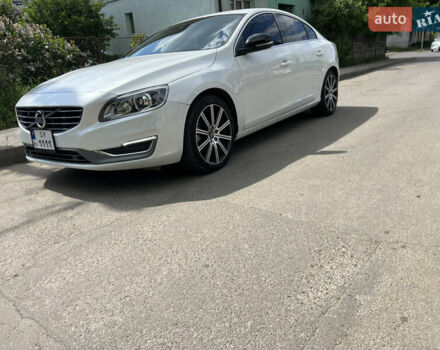 Белый Вольво С60, объемом двигателя 1.97 л и пробегом 139 тыс. км за 14300 $, фото 22 на Automoto.ua